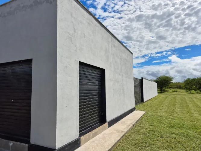 Ponto comercial com espaço amplo para fazer casas