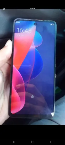 Celular Motorola G24.