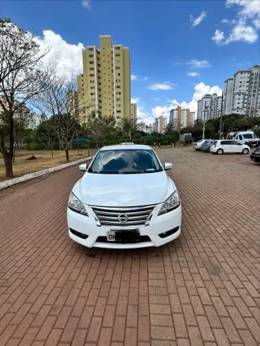 Nissan Sentra SL 2.0/ 2.0 Flex Fuel 16V Aut. 2015