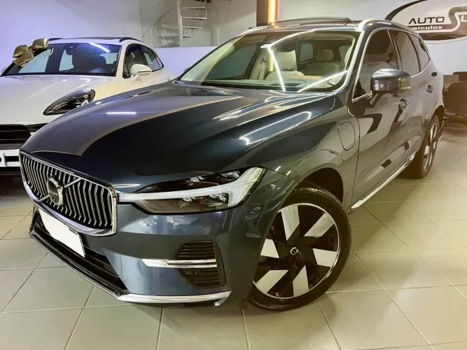Volvo XC-60 T-8 Ultimate 2.0 AWD (híbrido) 2024