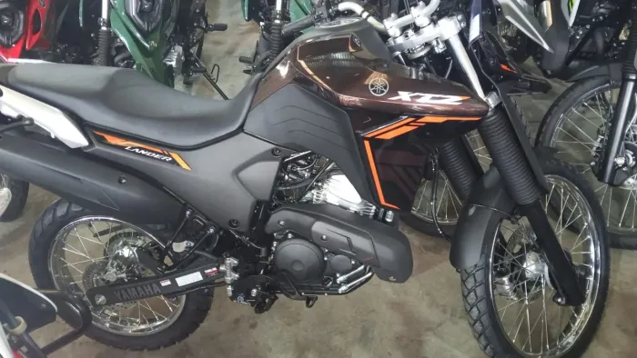 YAMAHA XTZ LANDER 250 Maron 2026 Shalon veículos Cariacica