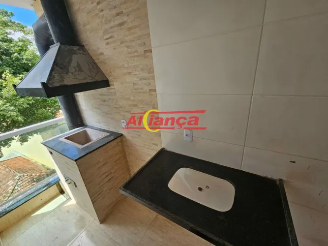 CASA DE CONDOMÍNIO - COM ÁREA GOURMET - 2 QUARTOS - 1 VAGA - PROX AO METRÔ TUCURUVI