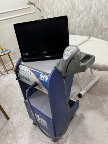Ultrassom Heccus Ibramed (com Carrinho) ? Usado