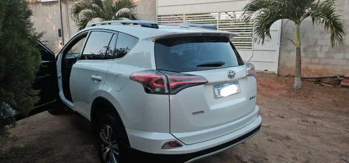 Toyota RAV4 2.0 Top 4X2 16V Aut. 2018