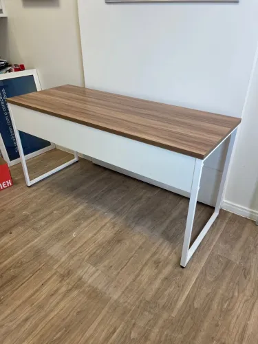 MESA DE ESCRITORIO/HOMEOFFICE INDUSTRIAL LOJA IKONOFFICE