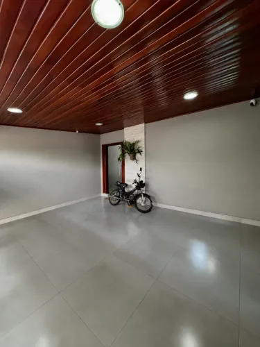 Casa em Curitiba, 3 quartos e 2 banheiro sendo um suíte.