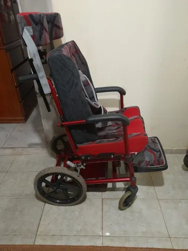 Cadeira Especial de rodas