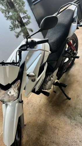 10.000 | Yamaha Fazer 150 SED 2015 | Única Dona | Manual e Chave Reserva | Alarme