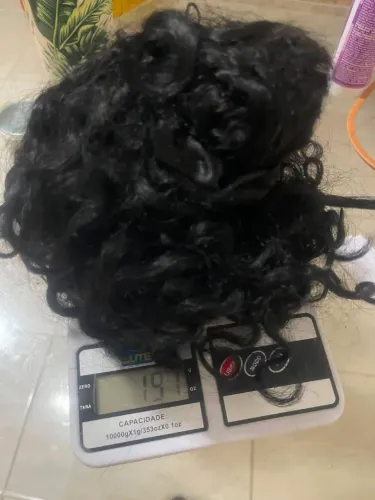 Cabelo humano cacheado 190 gramas
