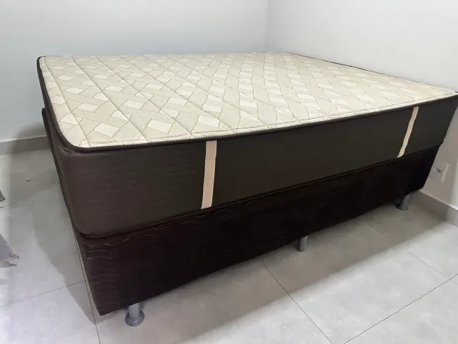 Cama queen