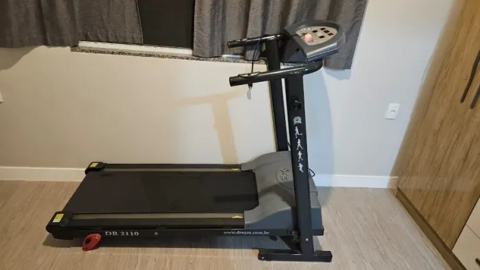 Esteira Elétrica Dream Fitness 2110 - Excelente Estado