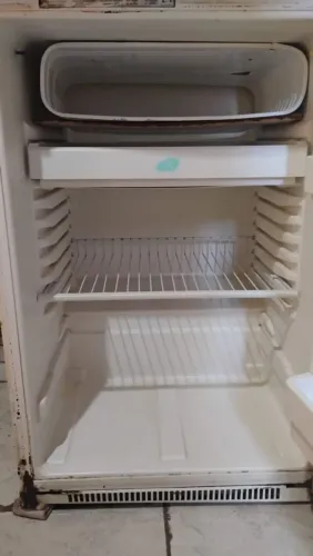 FRIGOBAR 135 LITROS ELECTROLUX