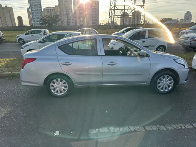 Nissan Versa SV 1.6 16V Flexstart 4P Mec. 2016