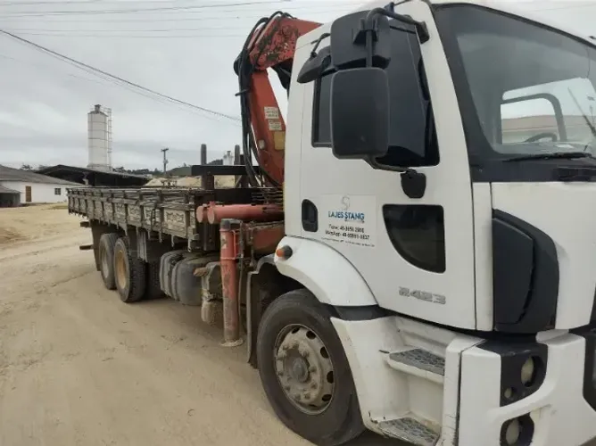 Caminhão Guindaste Munk Cargo 2423 2012/2013
