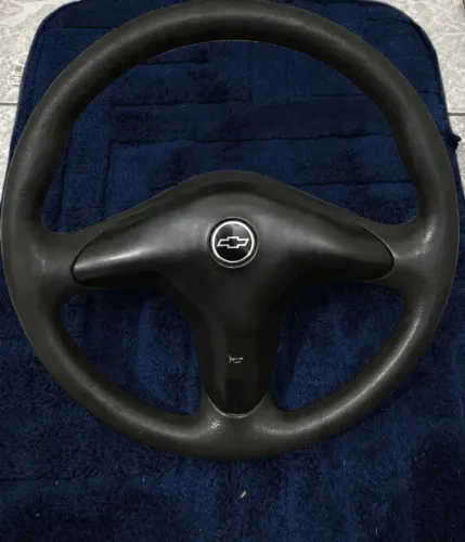 Vendo volante vectra B 300 reais pra sair rapido ta zeradinho
