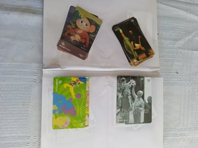 Coleçao com 113 cartoes telefonicos