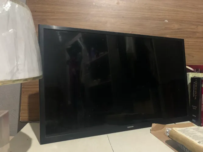 Tv smart Samsung 32 polegada-semi nova