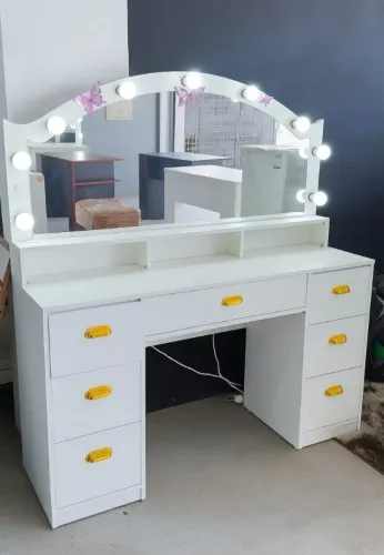 Camarim Ariel em mdf /Banqueta e lâmpadas gratis 