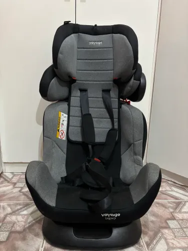 A Cadeira Para Auto Voyage Legacy 0-36kg Cinza Mescla