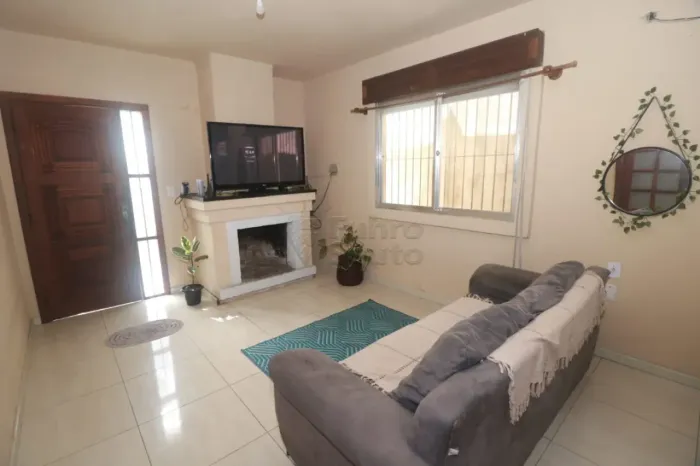 Casa com piscina no Fragata de 172m².