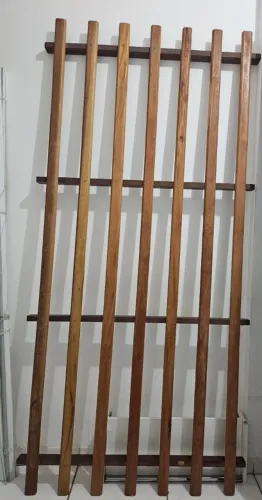 Estrado para Cama de Solteiro em Madeira