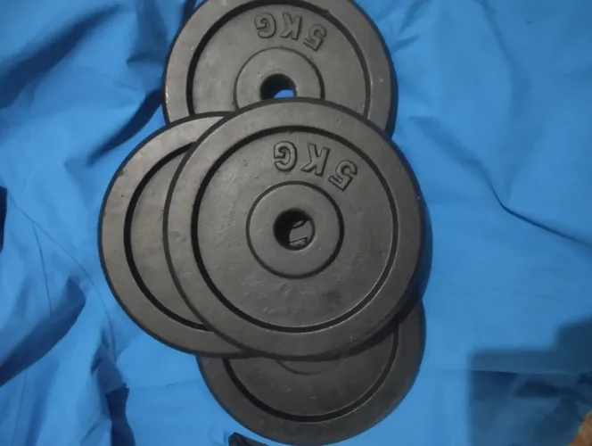 Anilhas 5kg valor 400 reais faço a entrega