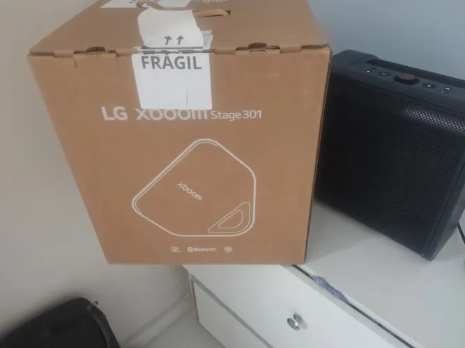 Caixa só. Xboom stage 301 muito potente da lg