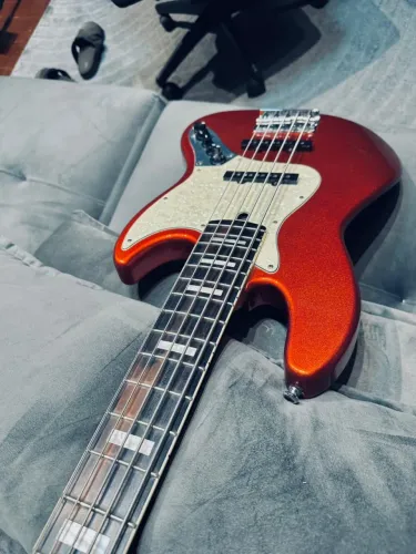 Contrabaixo Sire V7 Vermelho 5 cordas