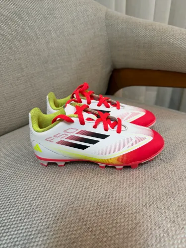Chuteira Infantil de Campo Adidas F50 TAM 27