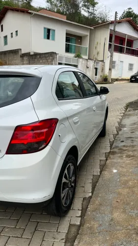 Chevrolet Onix Hatch LTZ 1.4 8V Flex Power Aut. 4P 2016