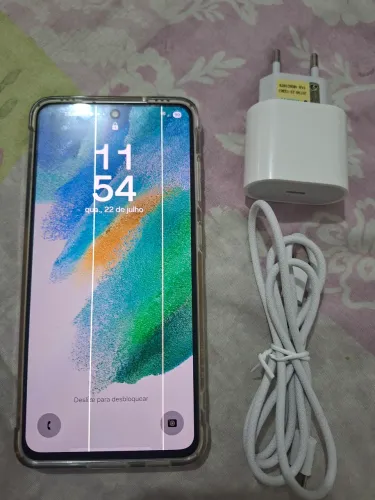 Samsung Galaxy S21FE SM-G990E DS 128 GB 6GB DE RAM.