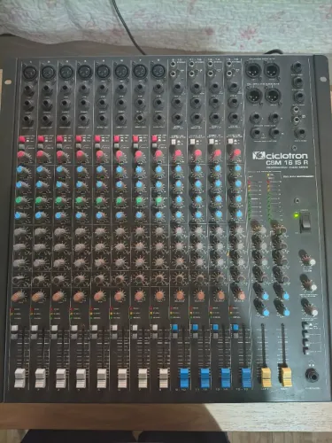 Mesa de Som Ciclotron CSM 16 IS R