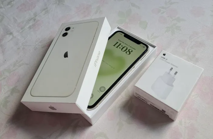 iPhone 11 - excelente