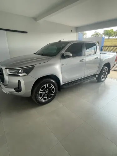 Toyota Hilux CD SRX 4X4 2.8 TDI 16V Diesel Aut. 2025