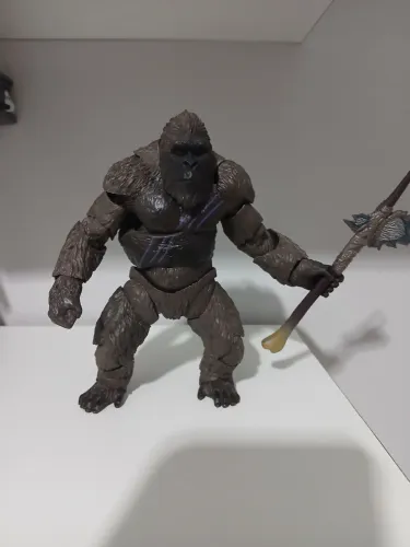 King kong figure