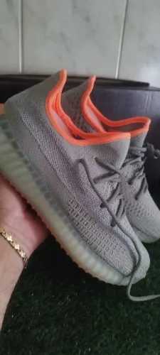 Tênis Adidas yeeezy Tam 38 cinza