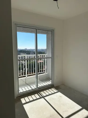 VENDO: Porta Balcão de Alumínio Branco (Com Vidro)