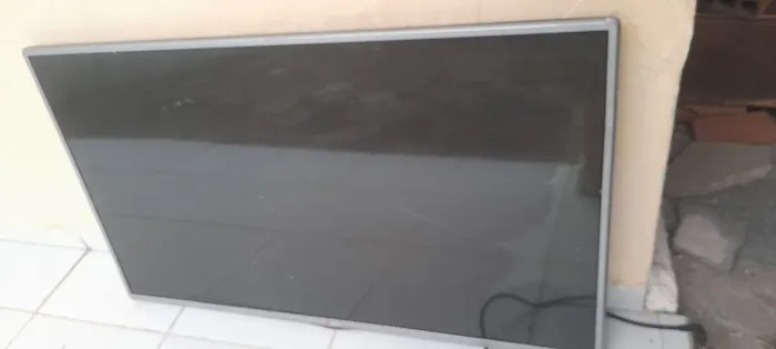 Tv pra retirada de peças