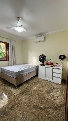 Aluga-se Quarto exclusivo para Mulher