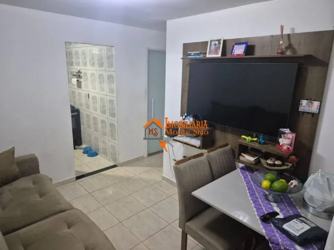 Apartamento com 2 dormitórios à venda, 42 m² por R$ 197.000 - Jardim Santo Expedito - Guar
