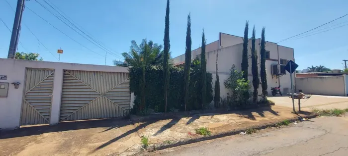 Casa 4/4 setor santos Dumont 