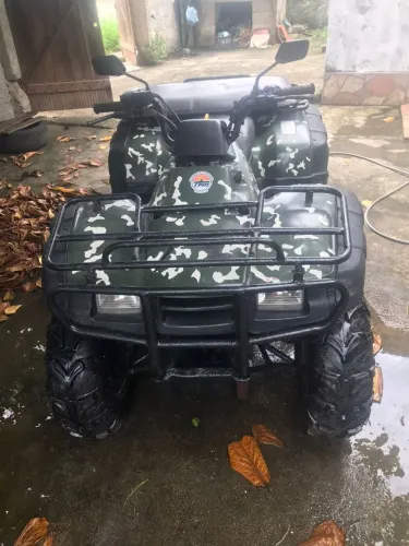 Quadriciclo muito bem conservado a venda !