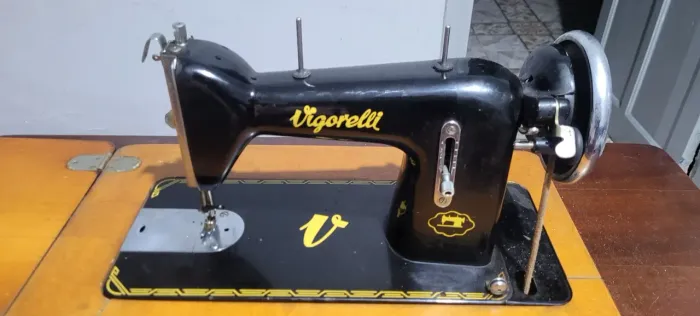 Maquina de costura Vigorelli