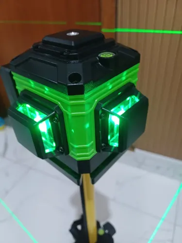 Vendo Nível a laser com tripé