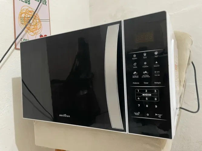 Microondas 127V Semi-Novo