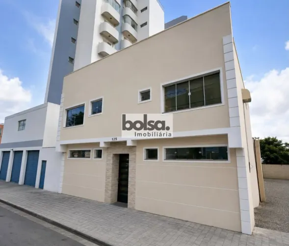 PRÉDIO COMERCIAL COM 8 SALAS NO CENTRO ! !