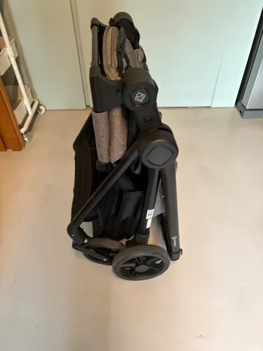 Carrinho de Bebê Safety 1st Magnific reversível até 15kg super novo / pouquíssimo usado