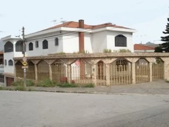 Sobrado para locação na Cidade Patriarca.