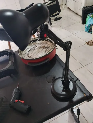 Luminária com regulável perfeito estado