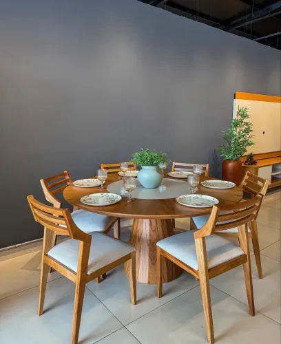 Mesa de Jantar Redonda Allure com 6 cadeiras Bella $7.050,00